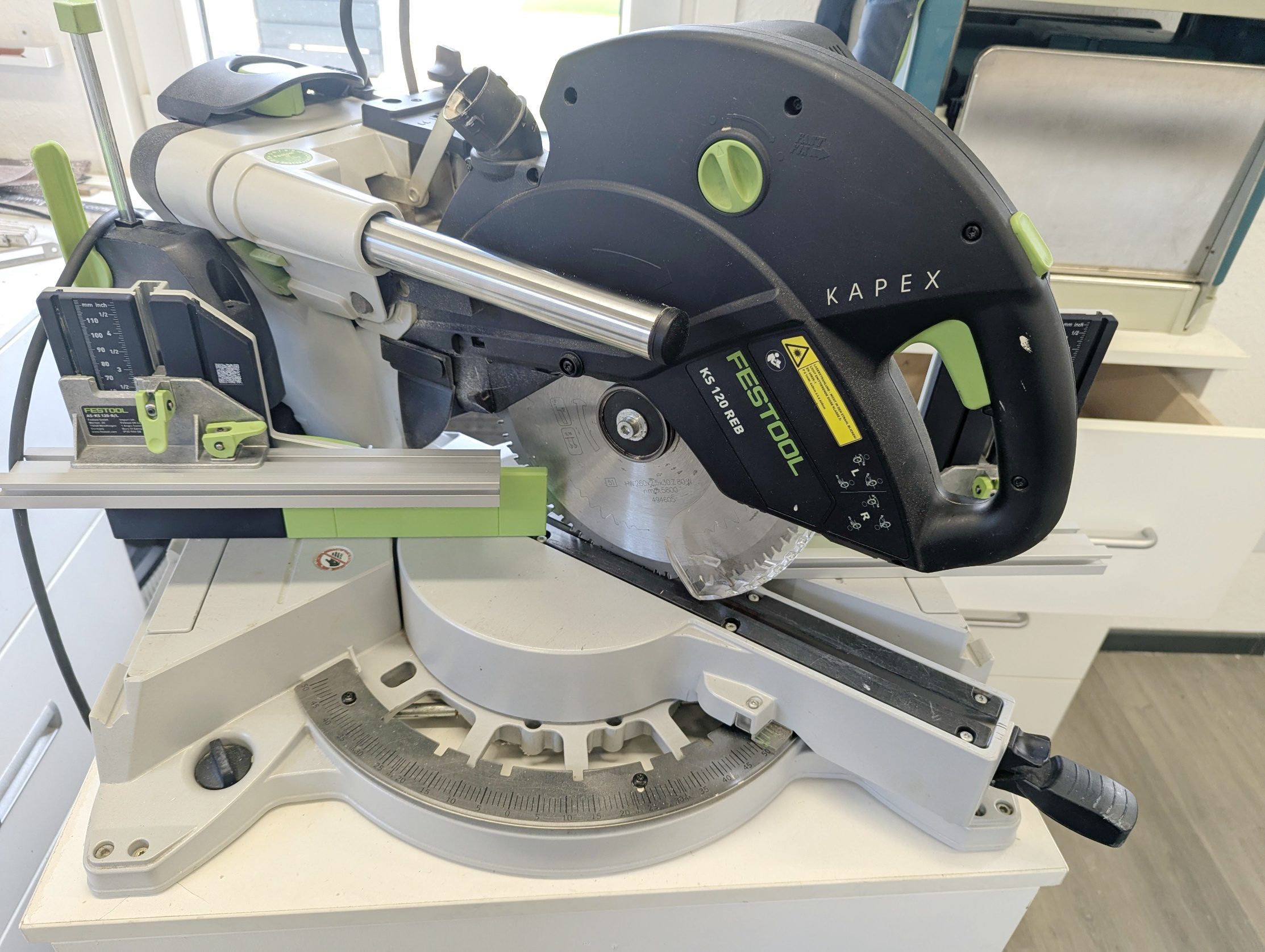 eingeklappt Festool Multifunktionsanschlag AS-KS 120-R/L