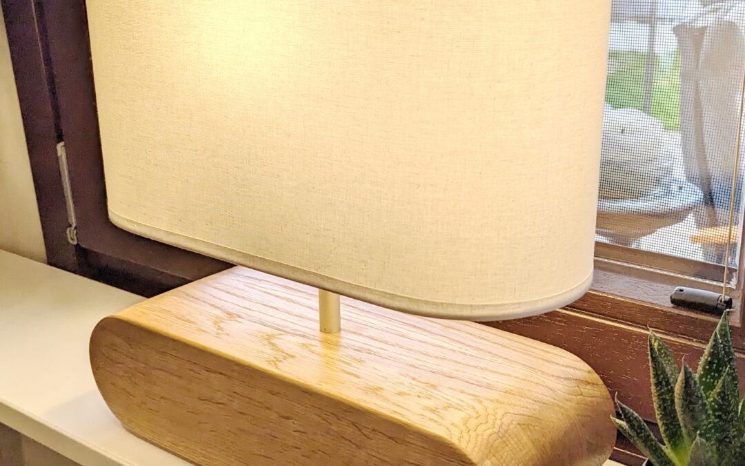Tischlampe aus Eiche Vollholz