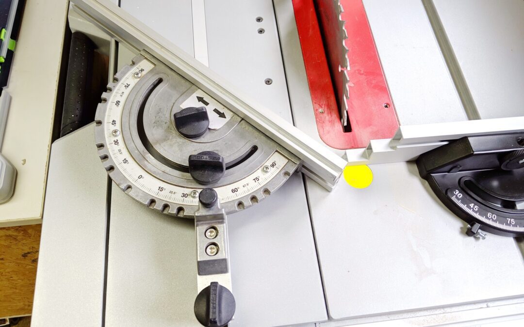 Festool-Anschlag an der Bosch GTS 10 XC – Bauanleitung