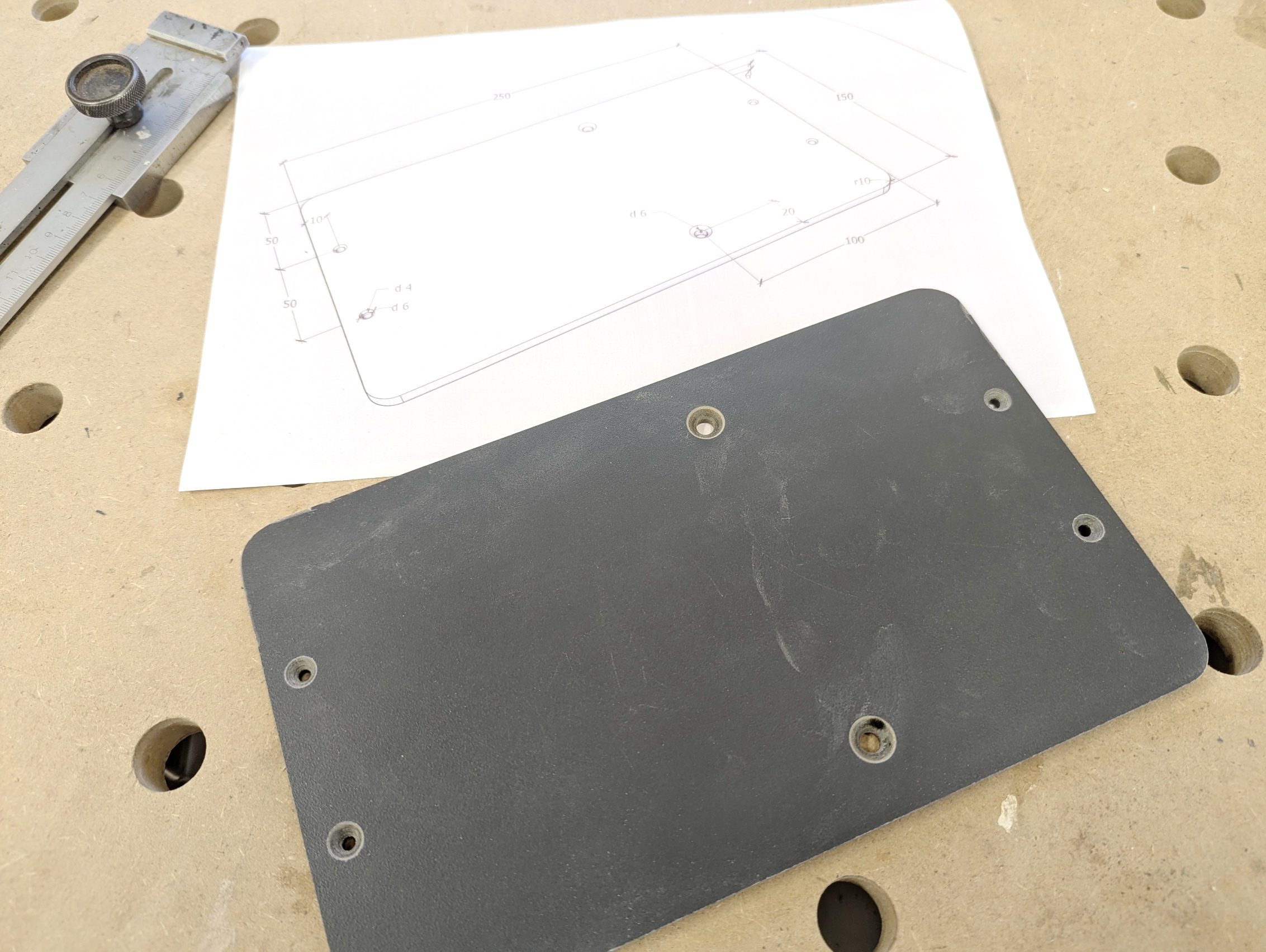 Bodenplatte gebohrt Eckenfräsgerät beim KA 65