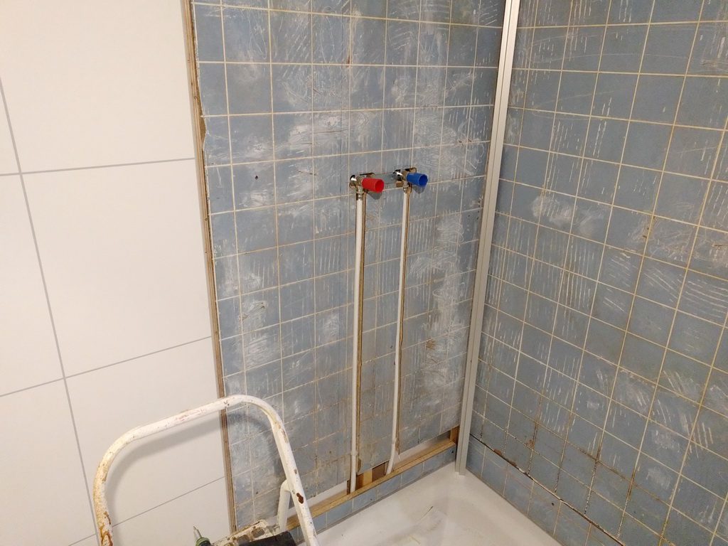 Anschluß Bad renovieren