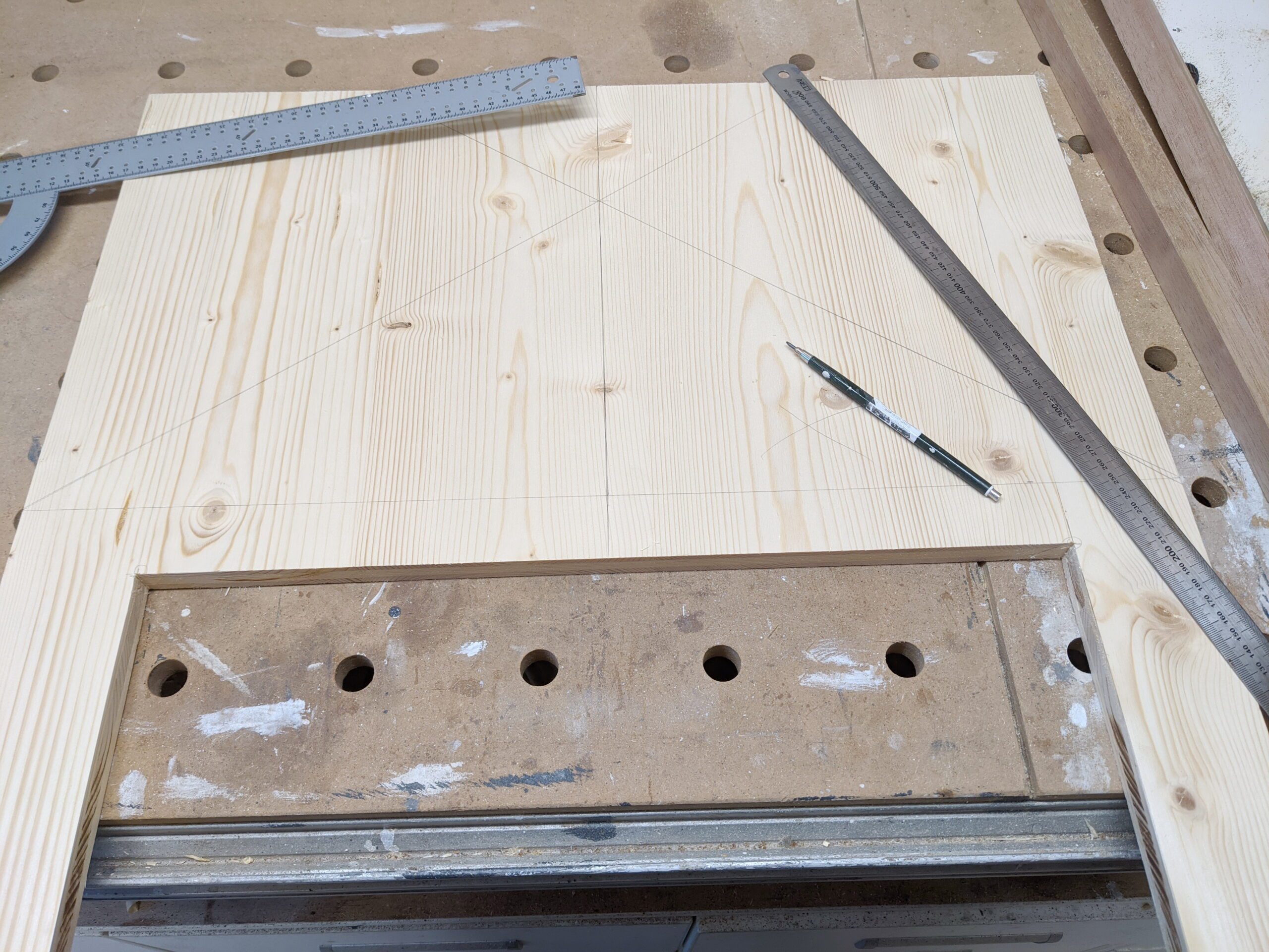 Front Zuschnitt Garage Rasenroboter