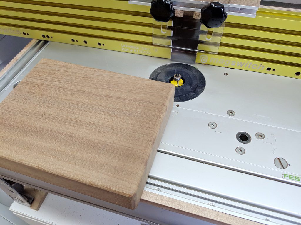 Kanten runden Steckdosensäule