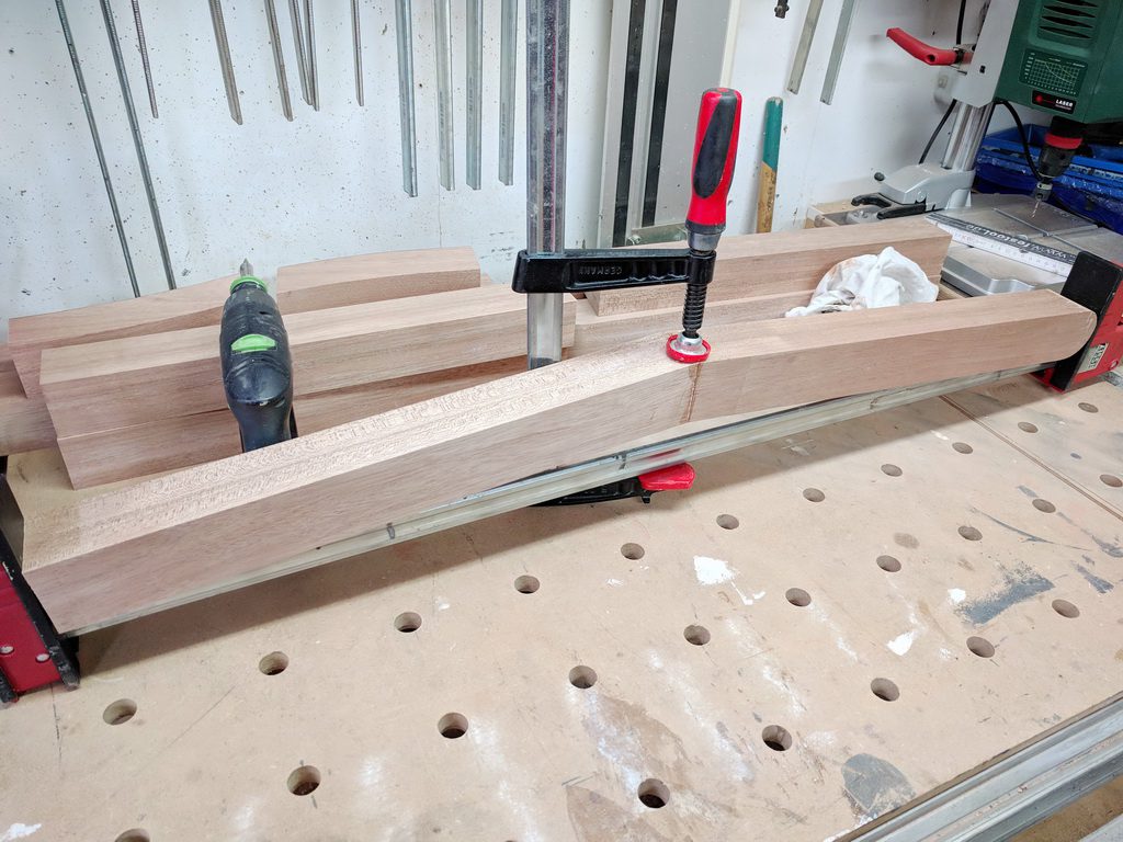 Lehne leimen Gartenbank