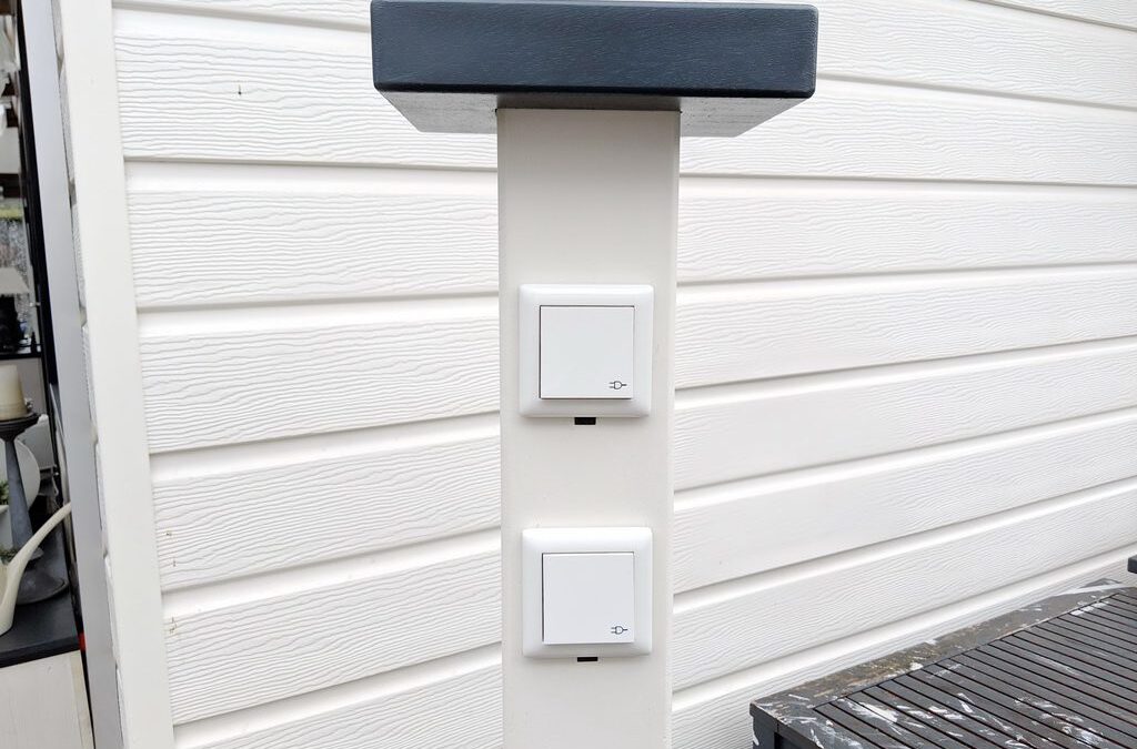 Steckdosensäule für den Außenbereich selber bauen