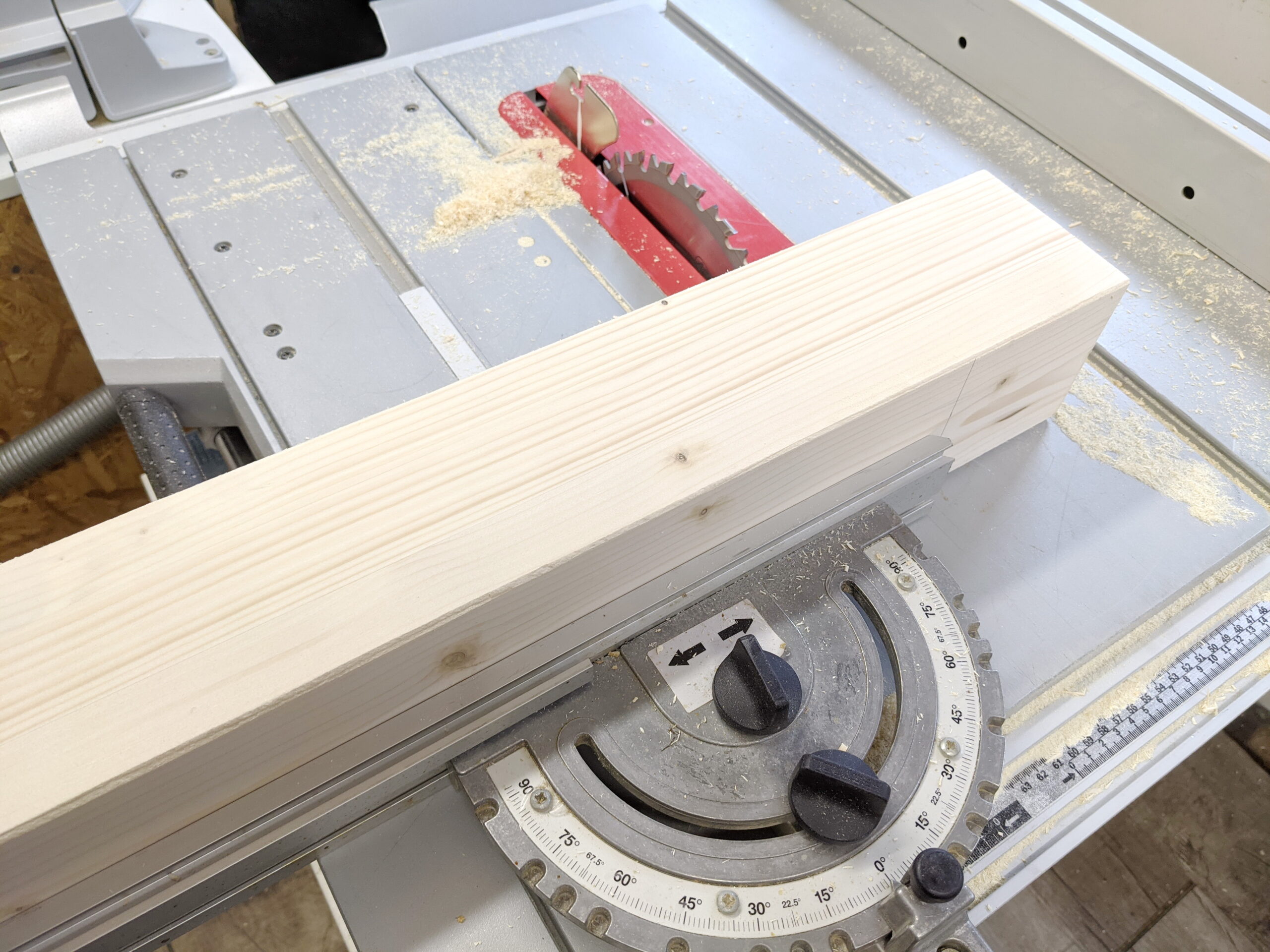 Queranschlag Arbeitstisch